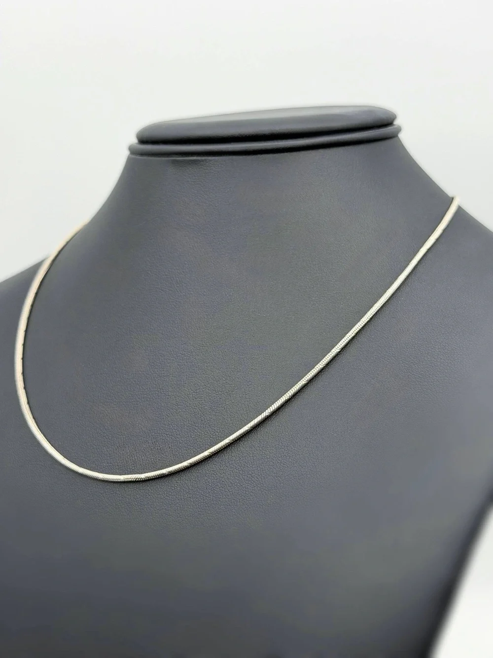 Vintage Italy 925 Sterling Silver Solid Snake Link Chain Necklace 18” 2mm